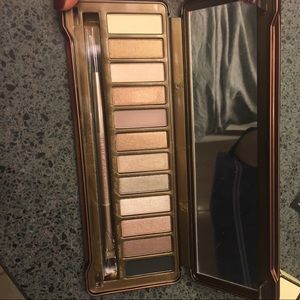 Pure Cosmetics Nude Collection eye shadow palette